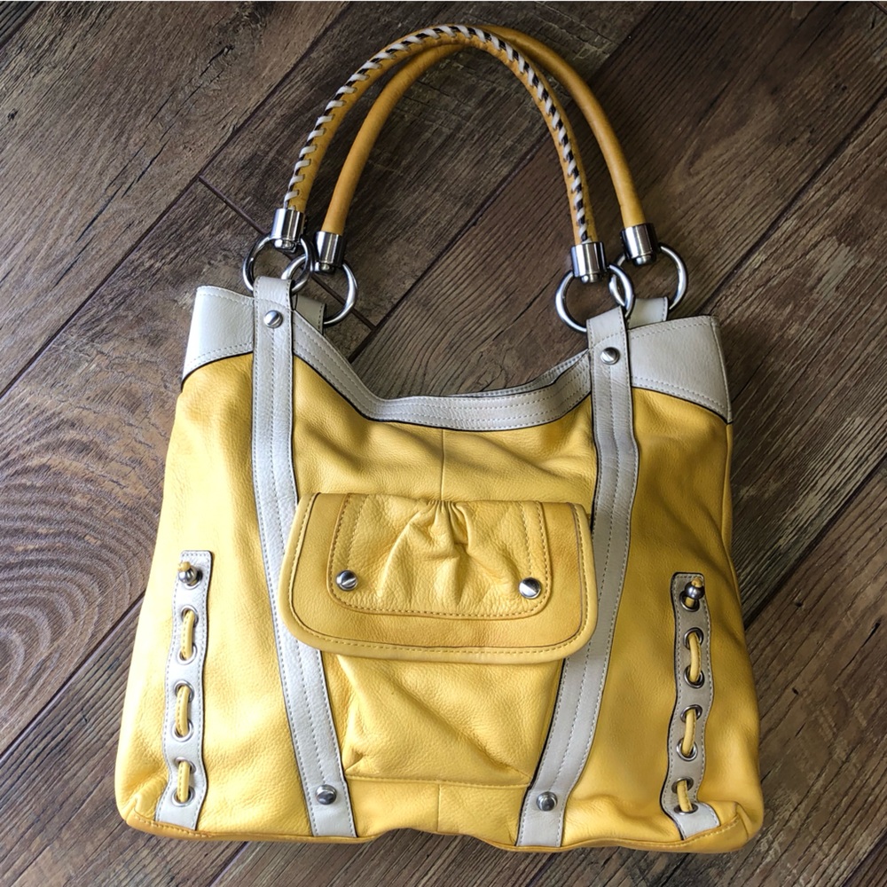 B. Makowsky ~ Genuine Leather